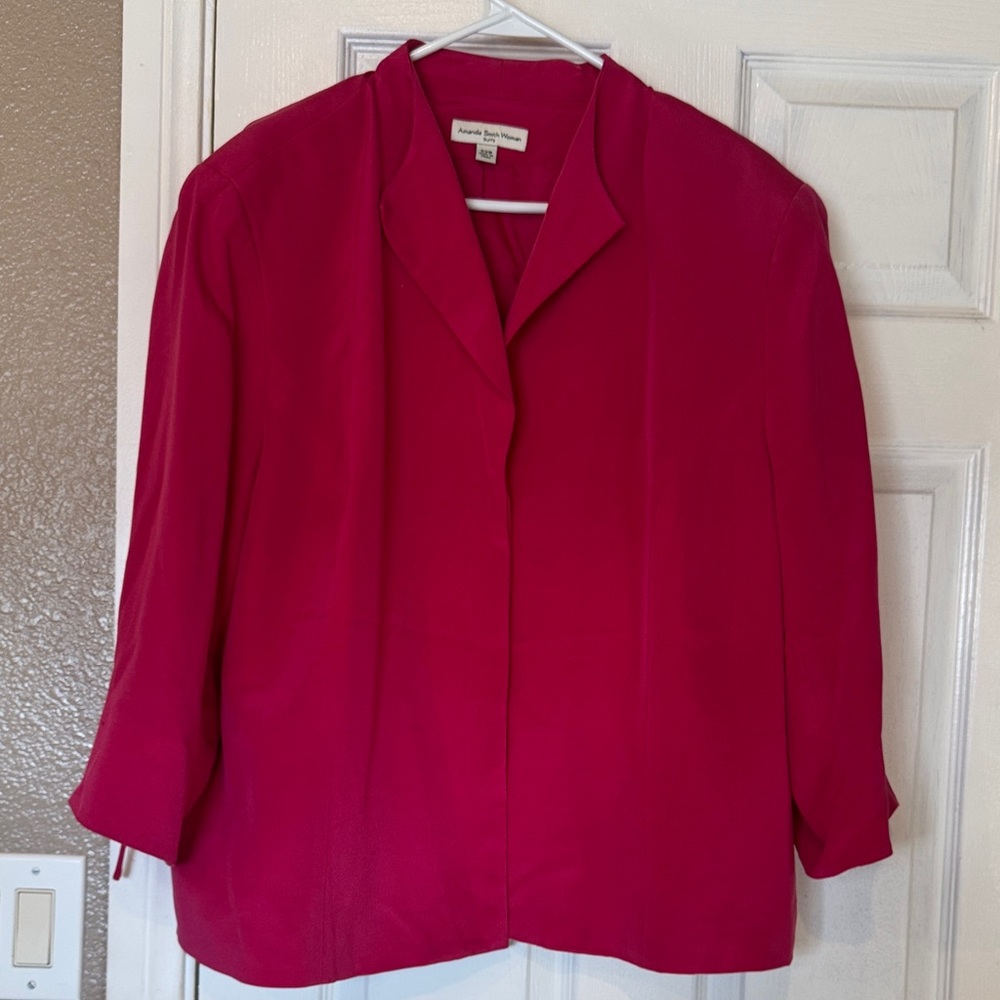 Amanda Smith Women's Fuchsia Blouse
